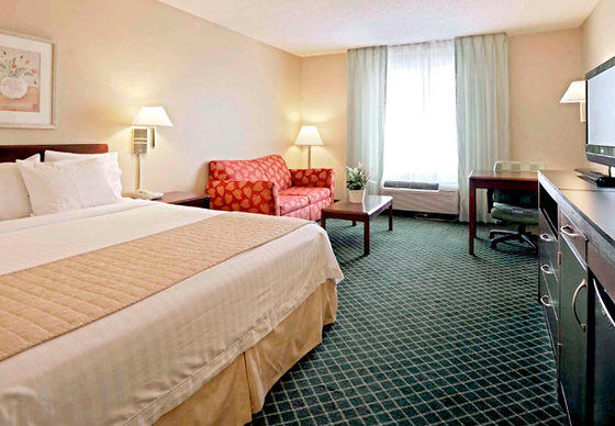 Fairfield Inn & Suites Raleigh Durham Airport Research Triangle Park Morrisville Room photo